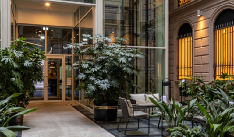 building-entrance-with-lights_1550x450