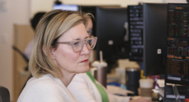 alyssa-irving-viewing-screen