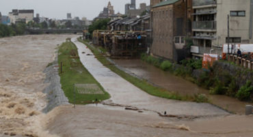 floods-997424604-1500x410