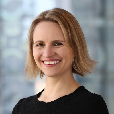 hugger-courtney-8189-648x648