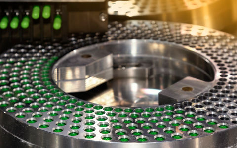 green capsule medicin