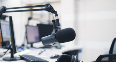 podcasts mic stand and headphones